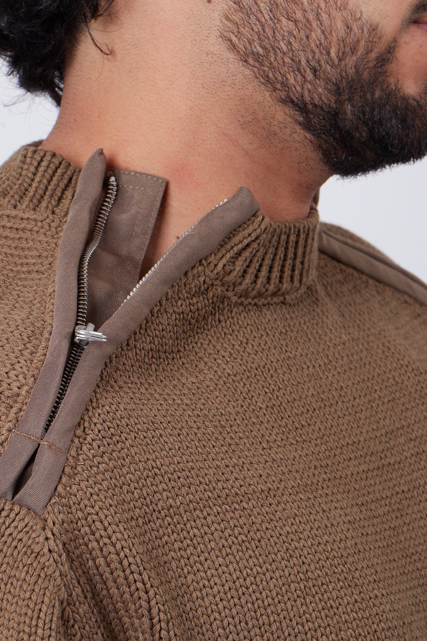 Shoulder Zip Knit Beige