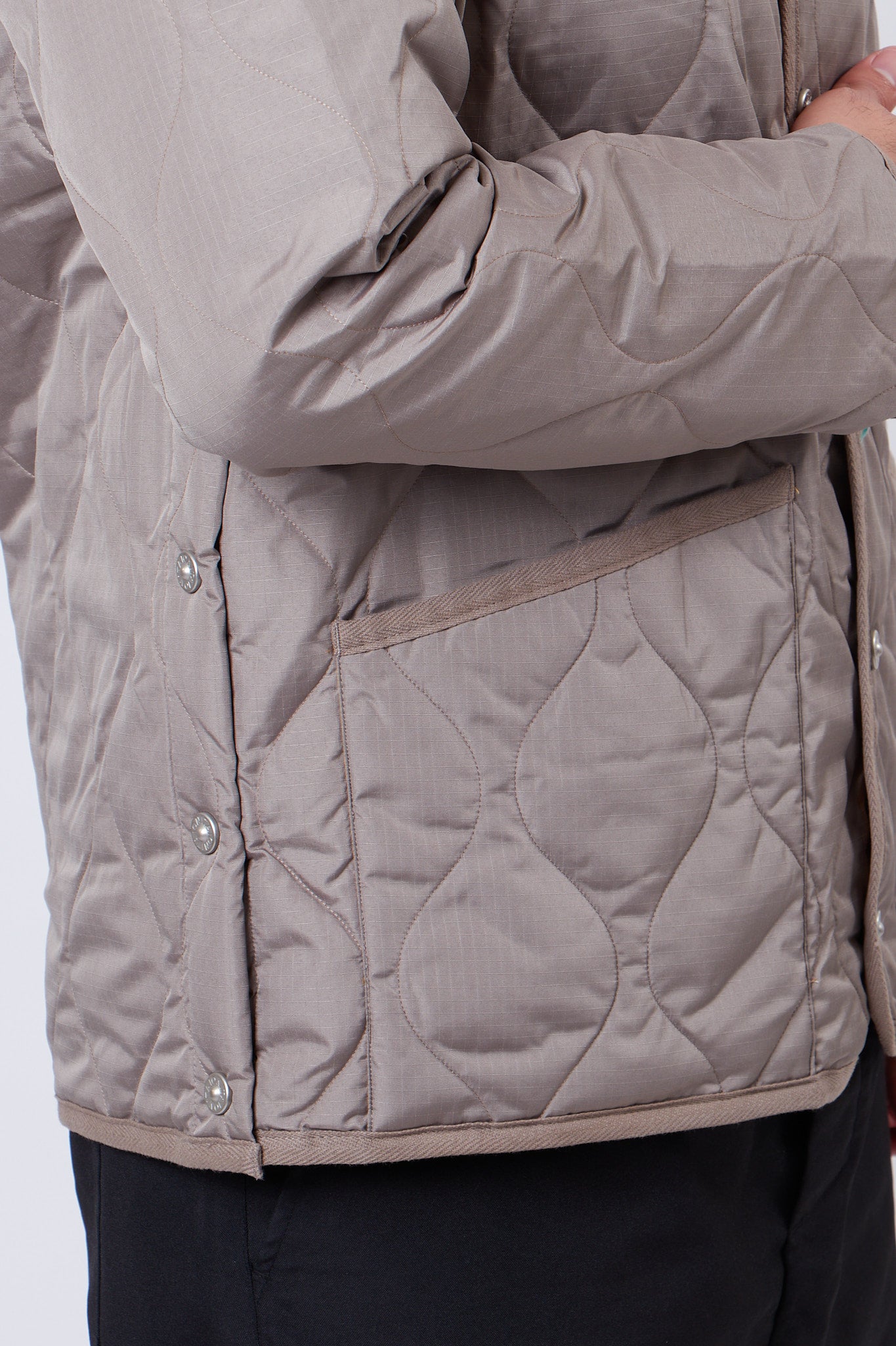 Unisex Military Crew Neck Down Jacket L.Mocha