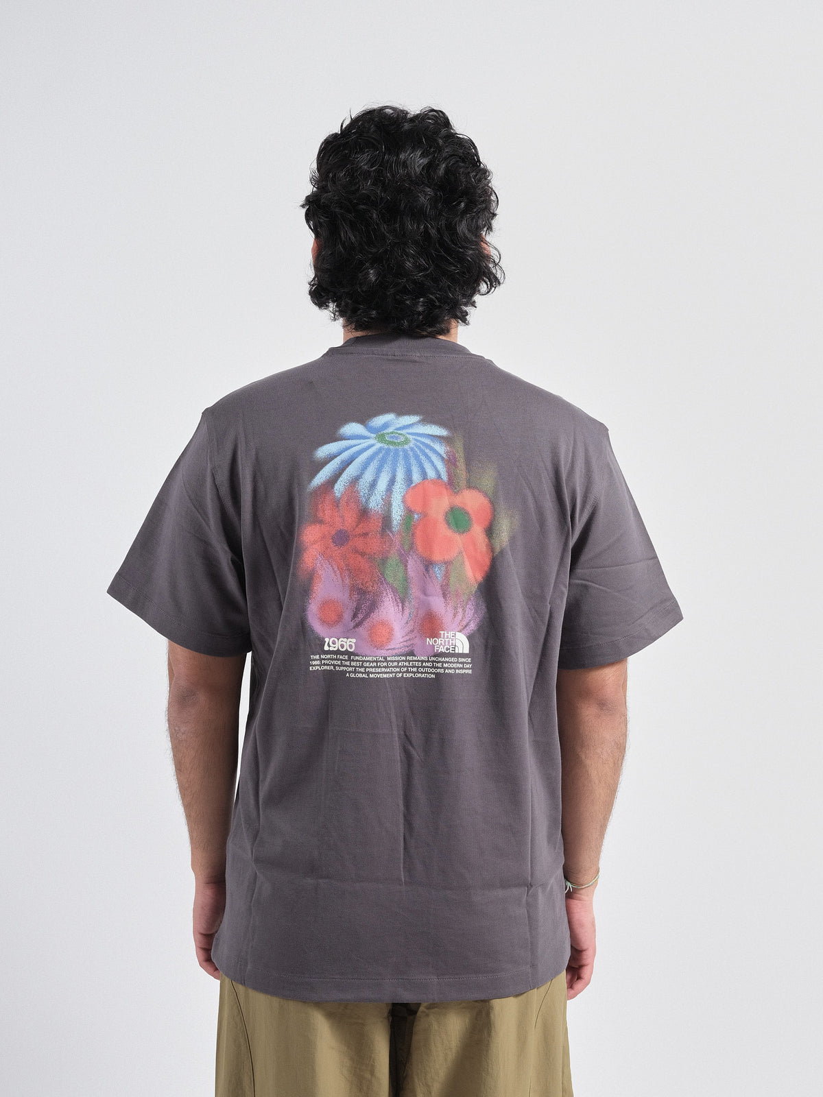 1966 Flora Relaxed Tee Anthracite