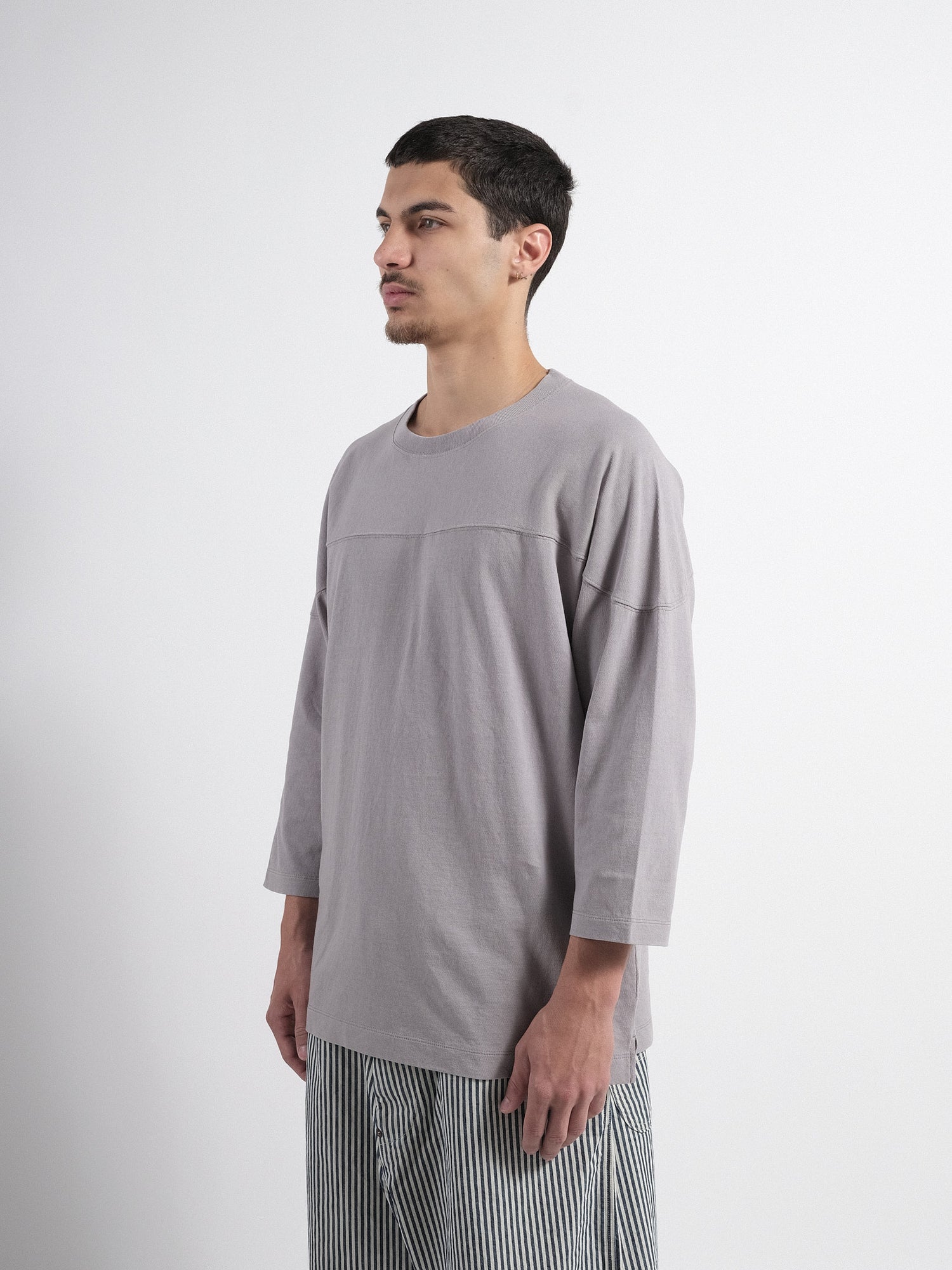 FOOTBALL TEE Grey