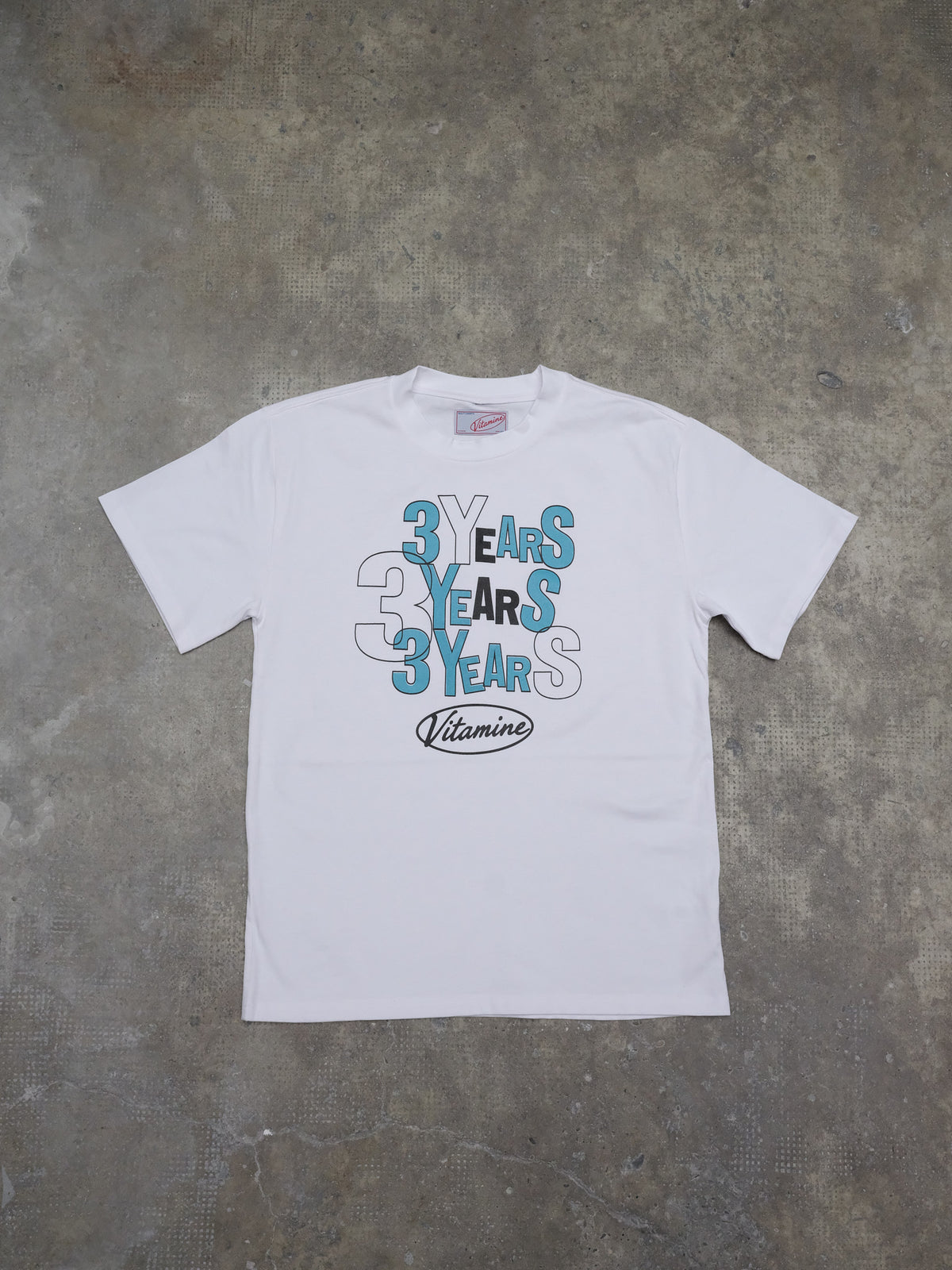 Vitamine 3 Years Tee