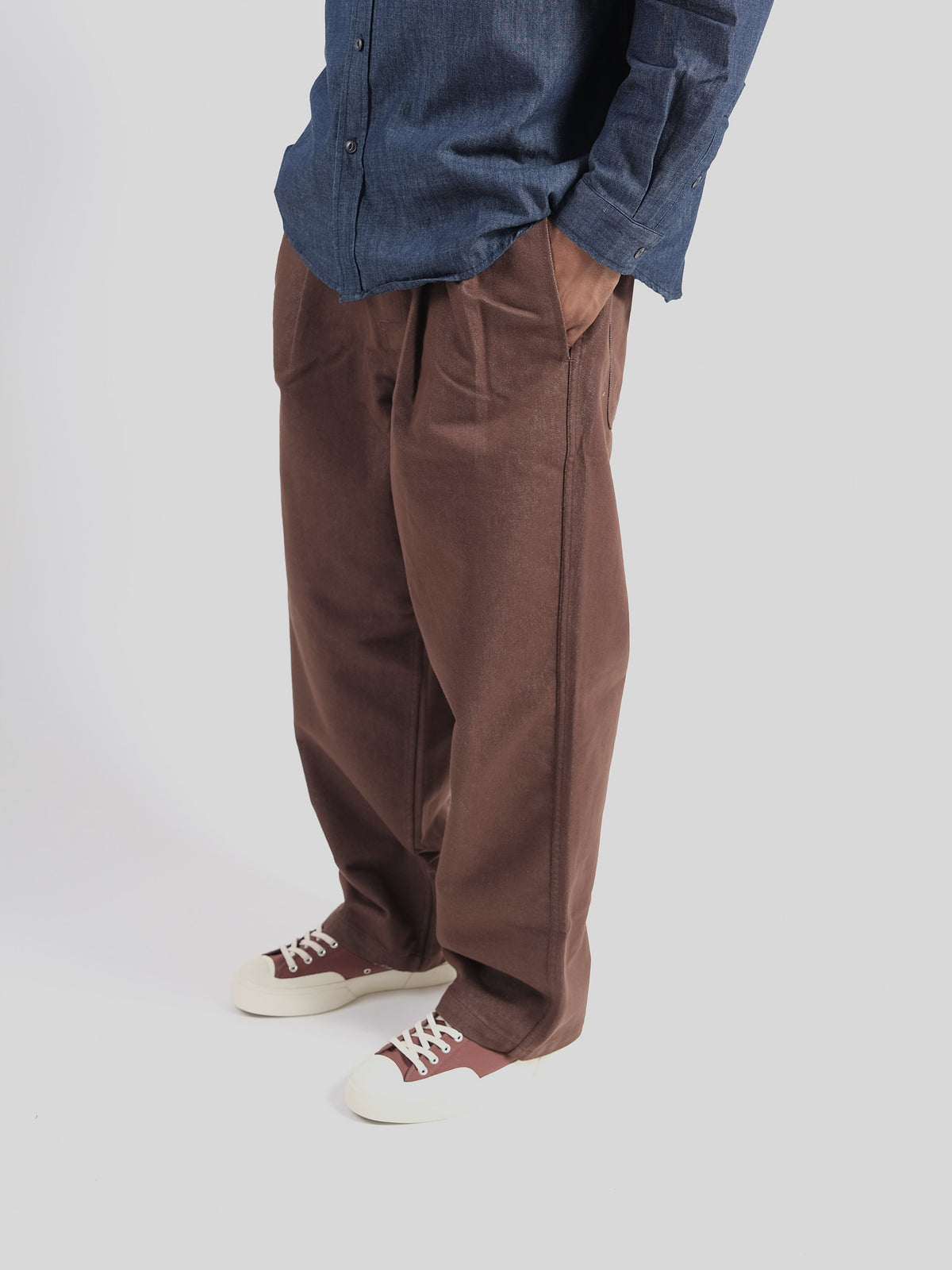 Two Tuck Wide Denim Pants