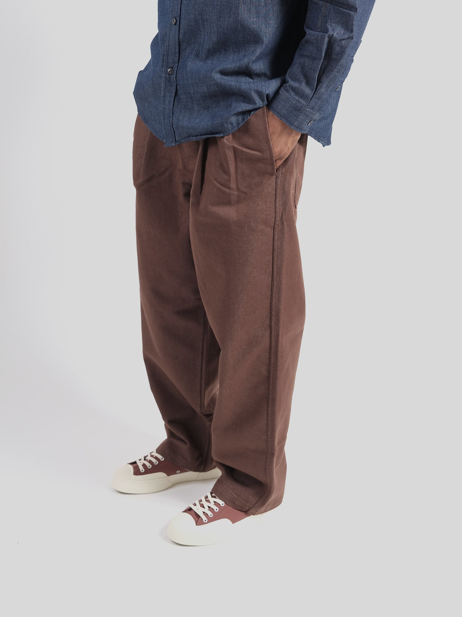 Two Tuck Wide Denim Pants